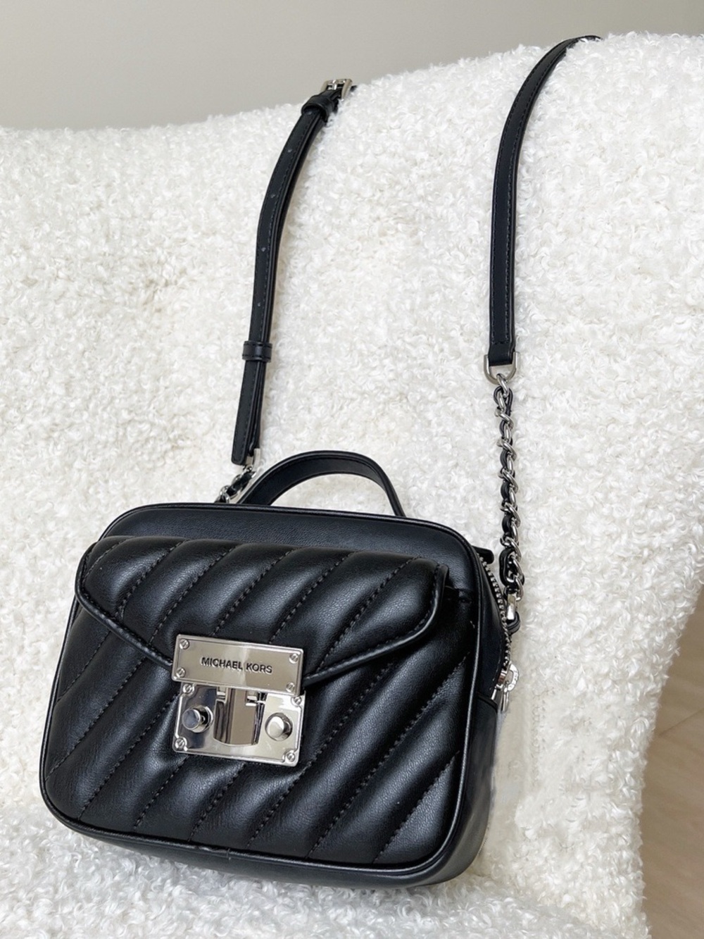 NWT Michael Kors Rose Quilted Leather Top Handle Crossbody Bag Black Silver